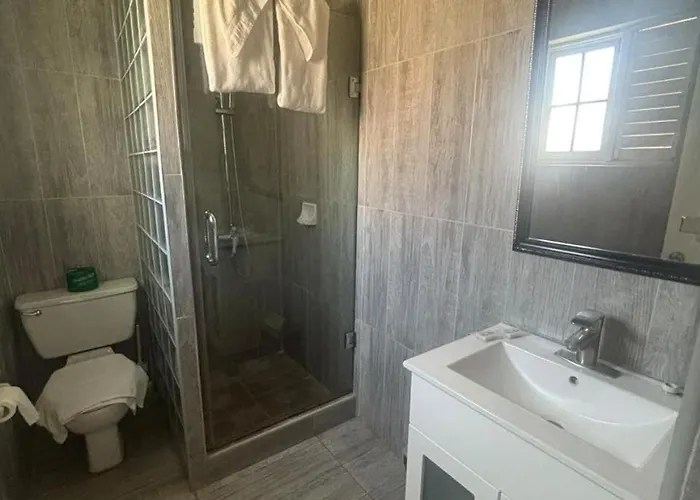 Island Escape 1br At Fishermans Point * Ocho Ríos